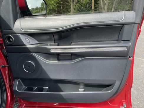Used 2019 Ford Expedition Max XLT w/ Equipment Group 202A RWD image 54