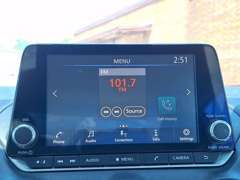 Used 2021 Nissan Sentra SV FWD image 24