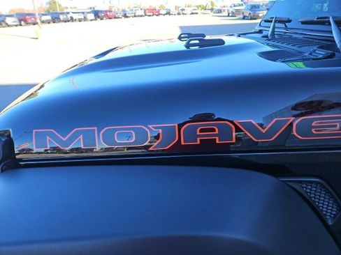 Used 2024 Jeep Gladiator Mojave w/ Convenience Group image 16