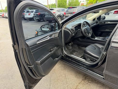 Used 2018 Ford Fusion Titanium AWD/4WD image 13