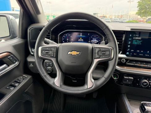 Used 2024 Chevrolet Silverado 1500 LT AWD/4WD image 12