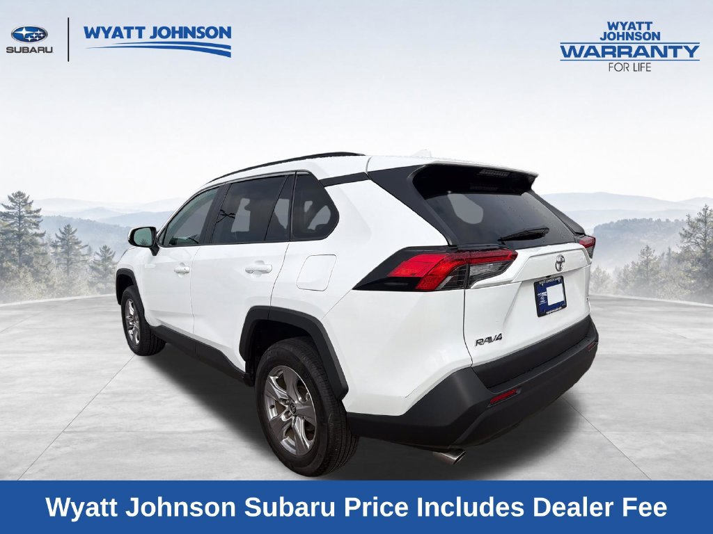 Used 2025 Toyota RAV4 XLE FWD image 6