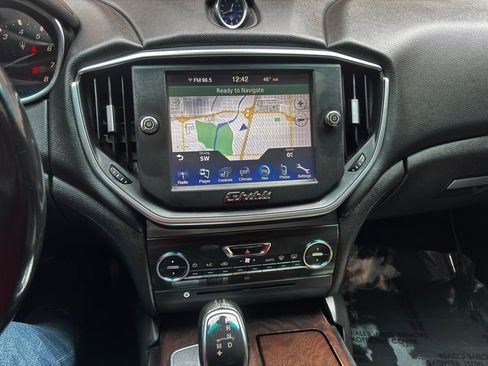 Used 2014 Maserati Ghibli RWD image 19