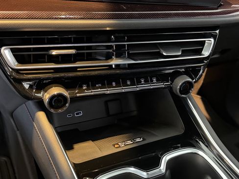 New 2026 Chevrolet Traverse Z71 image 23