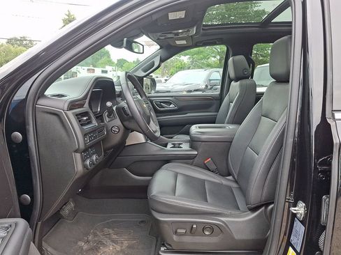 Certified 2022 Chevrolet Tahoe LT w/ Luxury Package AWD/4WD image 14