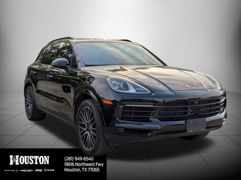 Used 2023 Porsche Cayenne image 3