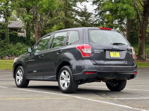 Used 2014 Subaru Forester 2.5i AWD/4WD image 3