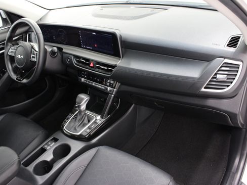 Used 2024 Kia Seltos SX w/ SX Sunroof Package AWD/4WD image 40