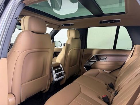 Certified 2025 Land Rover Range Rover SE AWD/4WD image 23