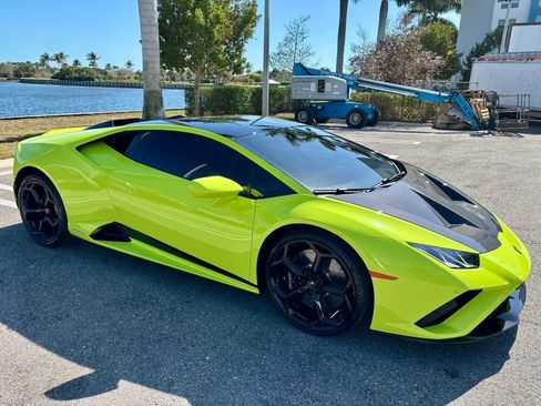 Used 2022 Lamborghini Huracan EVO RWD image 4