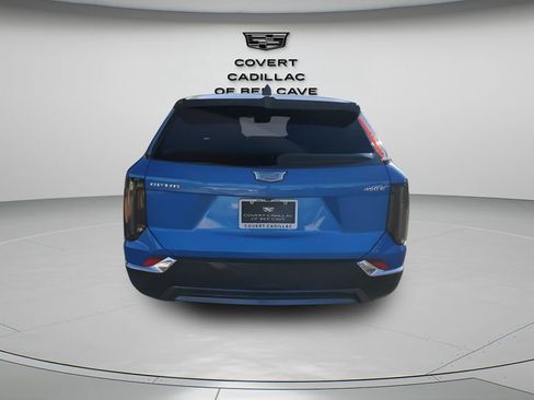 New 2026 Cadillac Optiq Luxury 1 image 8