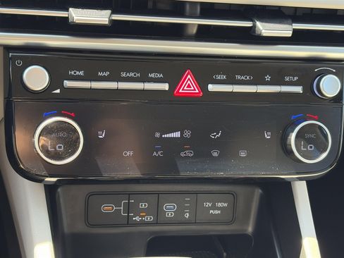 Certified 2025 Hyundai Tucson SEL AWD/4WD image 18