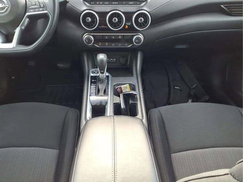 Used 2024 Nissan Sentra SV image 11