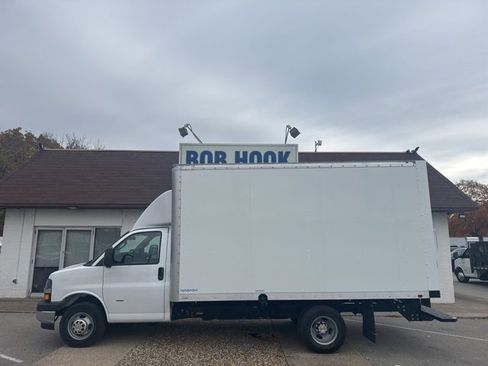 New 2025 Chevrolet Express 3500 w/ Power Convenience Package image 7