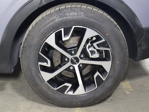 Used 2024 Kia Sportage EX FWD image 41