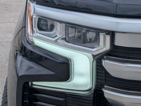Used 2024 Chevrolet Silverado 1500 High Country w/ Technology Package AWD/4WD image 10