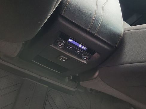 Certified 2021 Chevrolet Traverse LT image 33