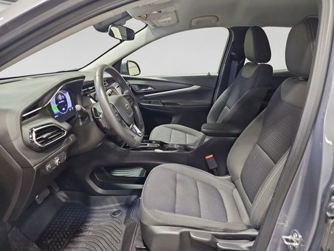 Used 2023 Chevrolet Bolt EUV LT FWD image 17