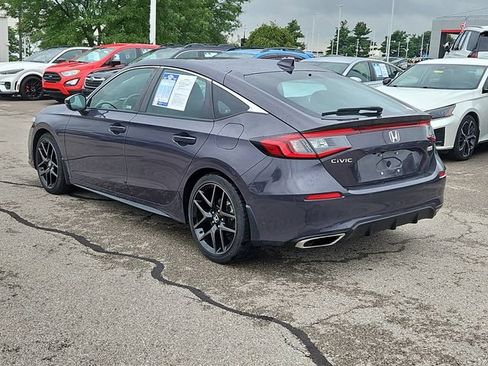 Used 2024 Honda Civic Sport Touring image 3