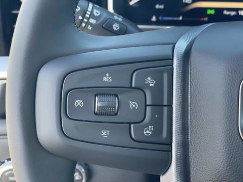New 2026 GMC Sierra 1500 SLE w/ Preferred Package image 9