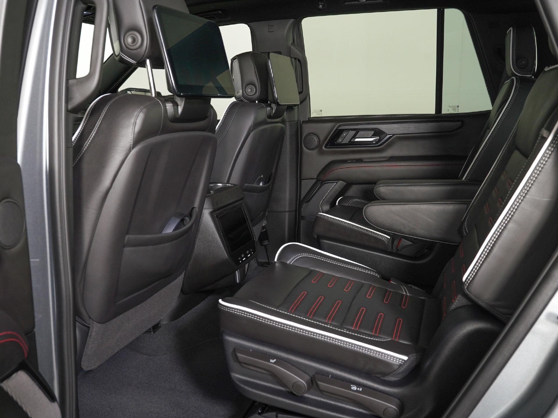 Used 2026 GMC Yukon AT4 Ultimate AWD/4WD image 15