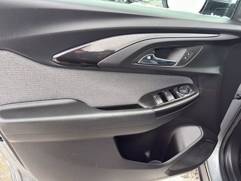 Used 2023 Chevrolet TrailBlazer LT w/ Convenience Package image 12