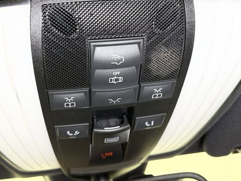 Used 2013 Mercedes-Benz E 350 4MATIC Sedan image 28