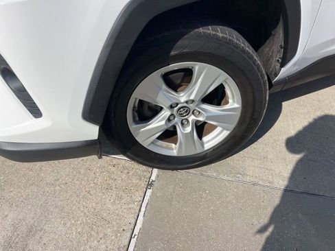 Used 2019 Toyota RAV4 XLE image 28