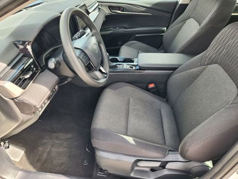 Used 2025 Toyota Camry LE image 13