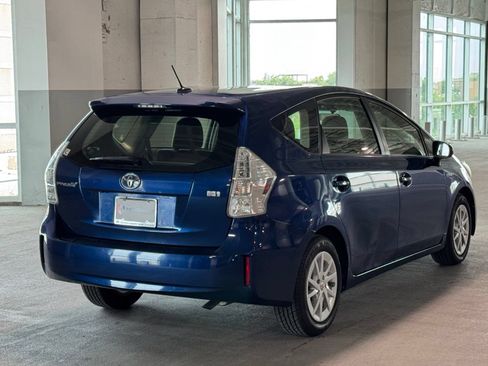 Used 2014 Toyota Prius V Three FWD image 10