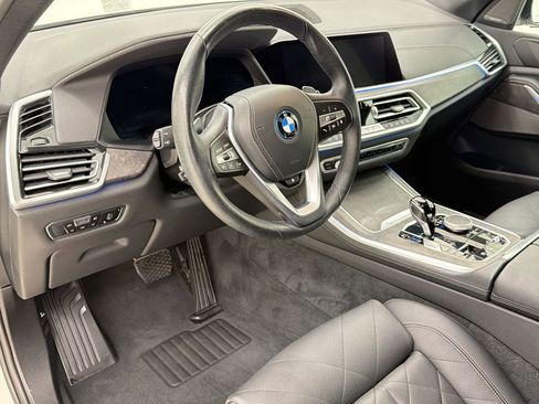 Certified 2023 BMW X5 xDrive45e w/ Climate Comfort Package image 4