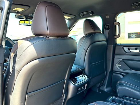 New 2026 Nissan Armada SL w/ Captain's Chari Seat Package AWD/4WD image 14