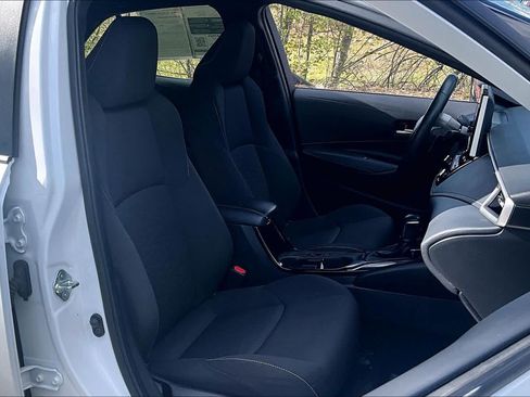 Certified 2024 Toyota Corolla SE w/ SE Package FWD image 8