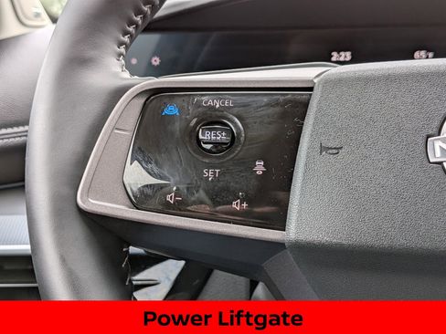 Certified 2025 Nissan Murano Platinum w/ Cargo Package AWD/4WD image 17