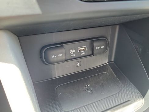Used 2019 Kia Niro Touring FWD image 31