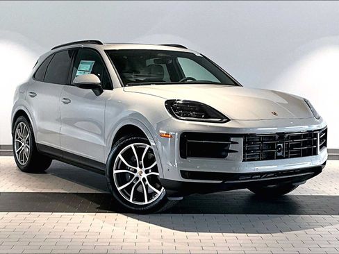 New 2026 Porsche Cayenne AWD/4WD image 9