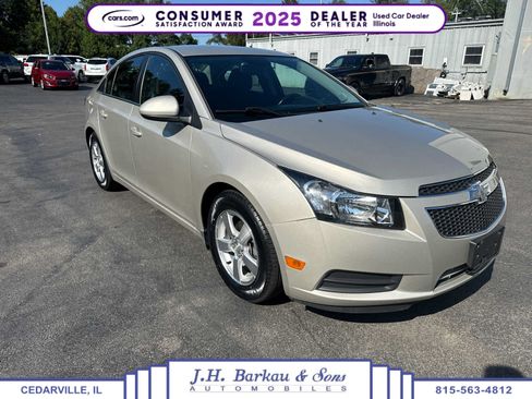 Used 2014 Chevrolet Cruze LT FWD image 1