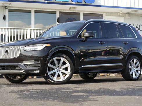 Used 2016 Volvo XC90 T6 image 2