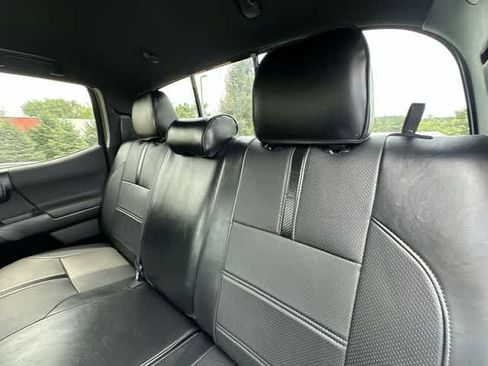 Used 2023 Toyota Tacoma TRD Off-Road AWD/4WD image 16
