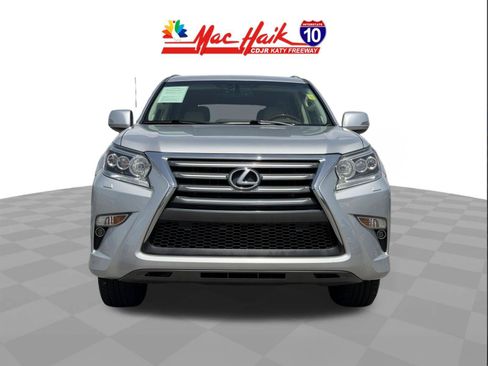 Used 2017 Lexus GX 460 Premium AWD/4WD image 2