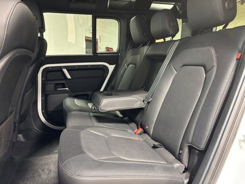 Used 2023 Land Rover Defender 110 X-Dynamic SE image 26
