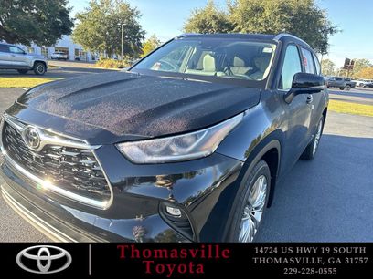 New 2025 Toyota Highlander AWD