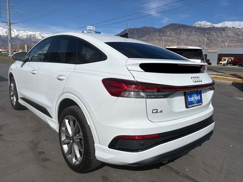 Used 2022 Audi Q4 e-tron Premium Plus w/ Premium Plus image 8