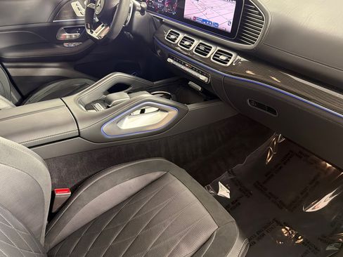 Used 2024 Mercedes-Benz GLS 63 AMG 4MATIC image 16