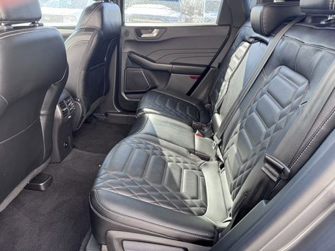 Certified 2023 Ford Escape SE w/ PHEV Premium Package image 12