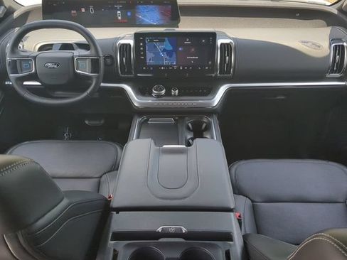 New 2026 Ford Expedition Max Platinum w/ Stealth Appearance Package AWD/4WD image 17