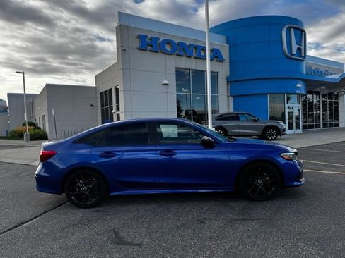 Used 2022 Honda Civic Sport image 4