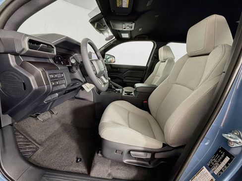 New 2026 Toyota 4Runner SR5 AWD/4WD image 11