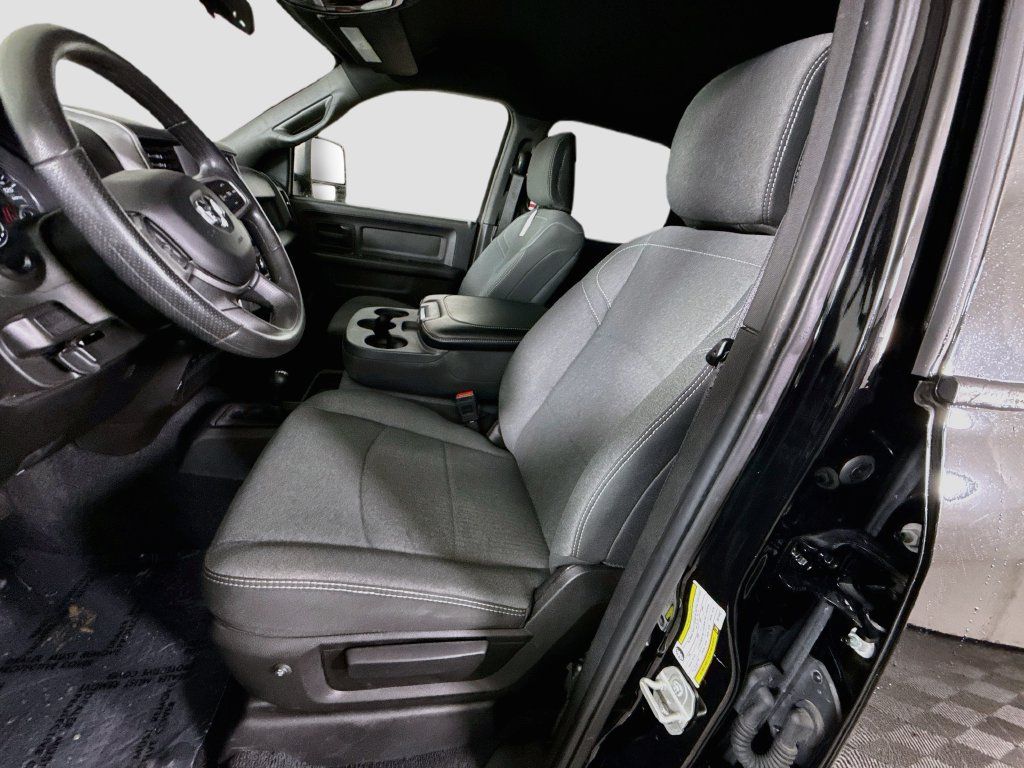 Used 2024 RAM 2500 Tradesman w/ Chrome Appearance Group AWD/4WD image 25