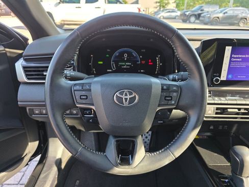 Used 2025 Toyota Camry SE w/ Convenience Package FWD image 28